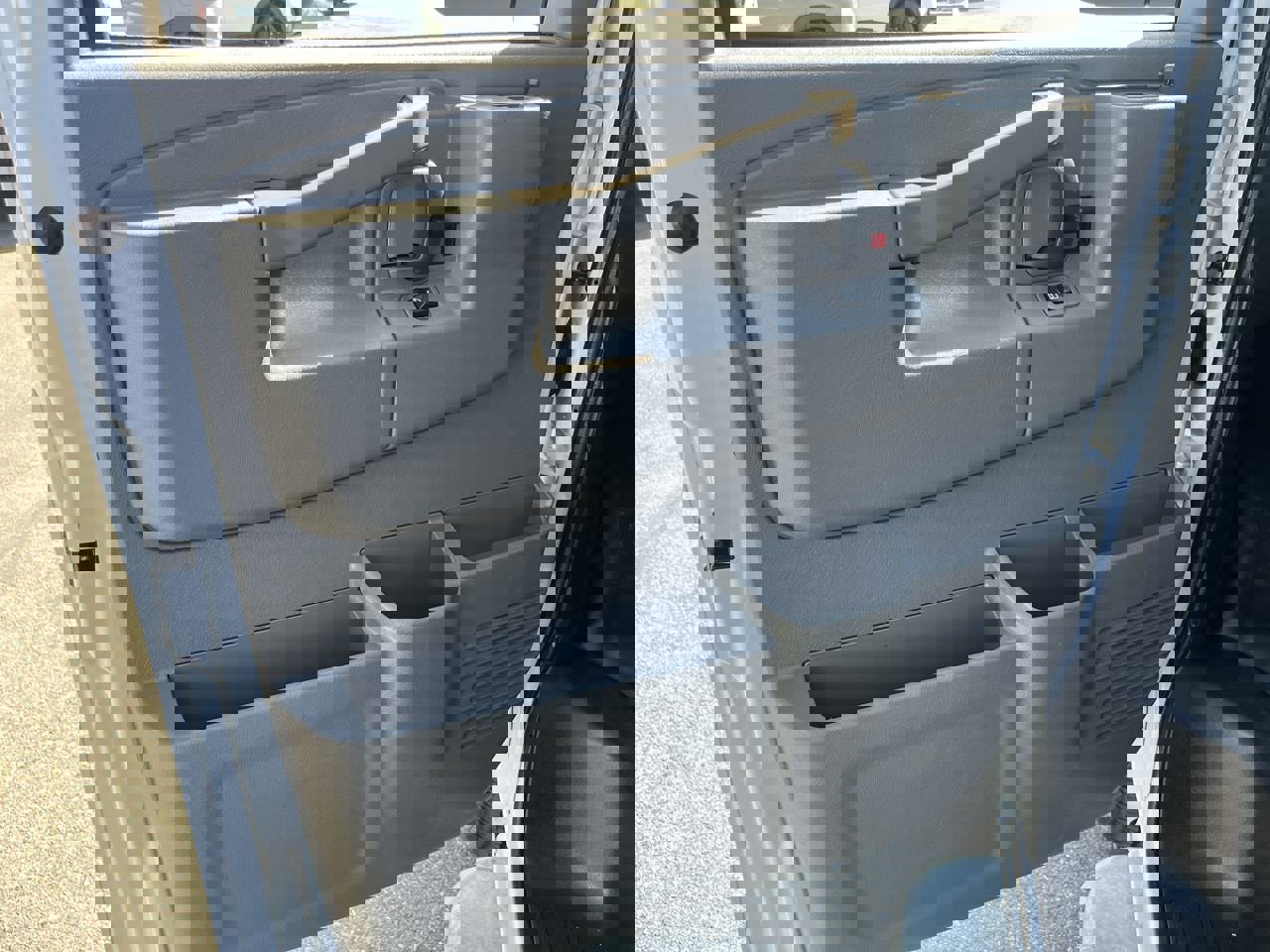 Used 2024 Chevrolet Express 2500 w/ Driver Convenience Package image 18