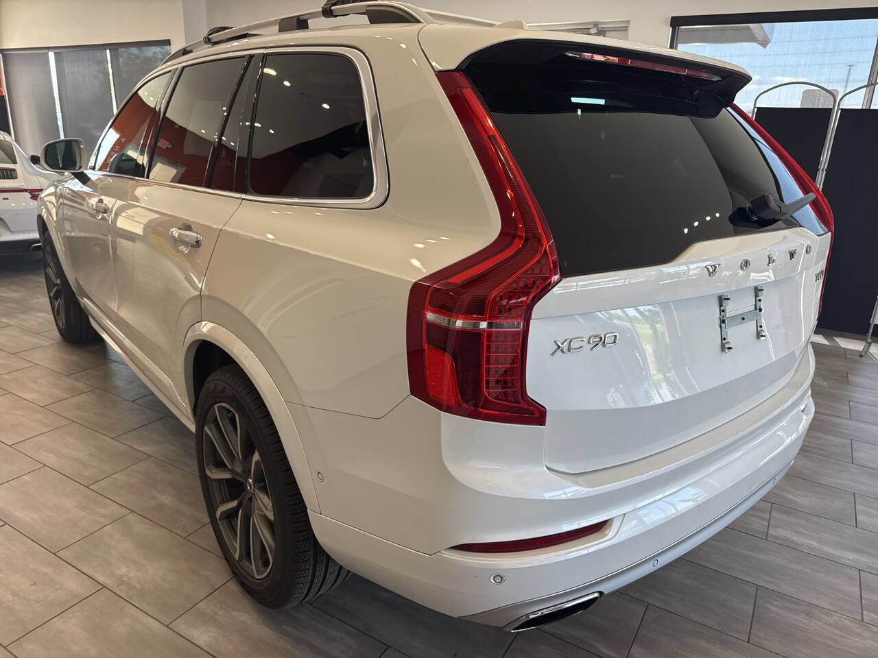 Used 2019 Volvo XC90 T6 Momentum w/ Advanced Package AWD/4WD image 6