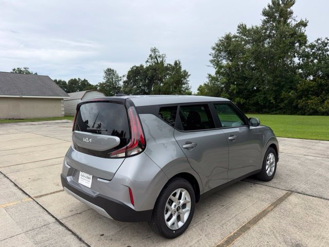 Used 2025 Kia Soul LX w/ LX Technology Package FWD image 6