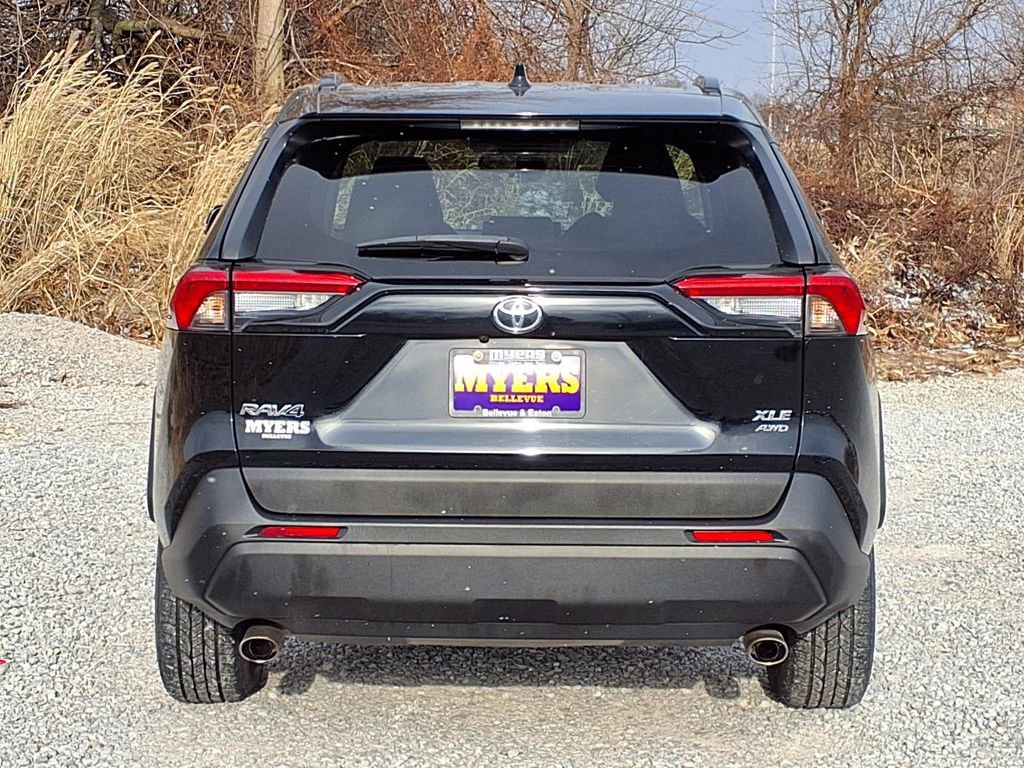 Used 2020 Toyota RAV4 XLE AWD/4WD image 28