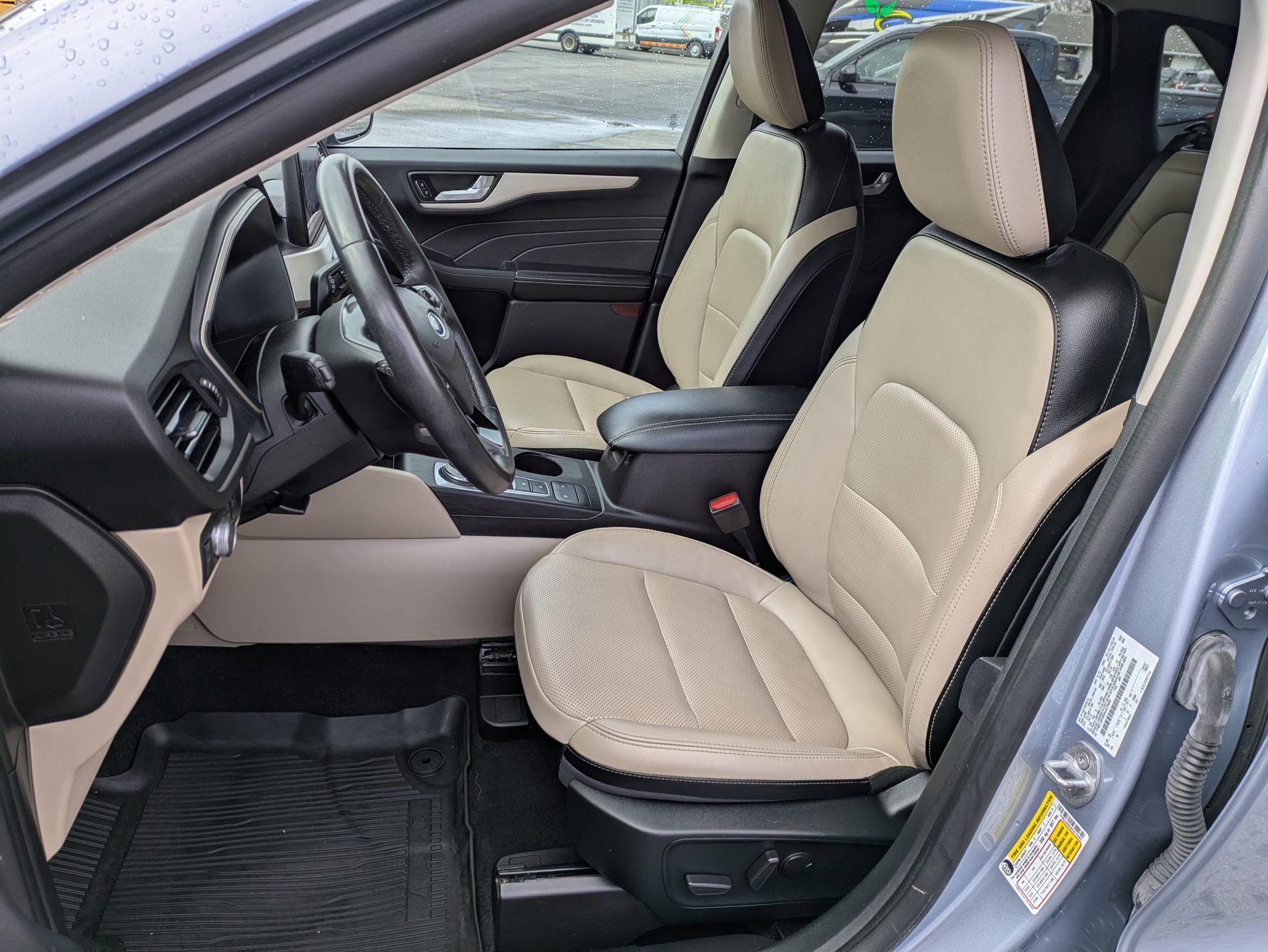 Used 2022 Ford Escape SEL w/ Technology Package image 7