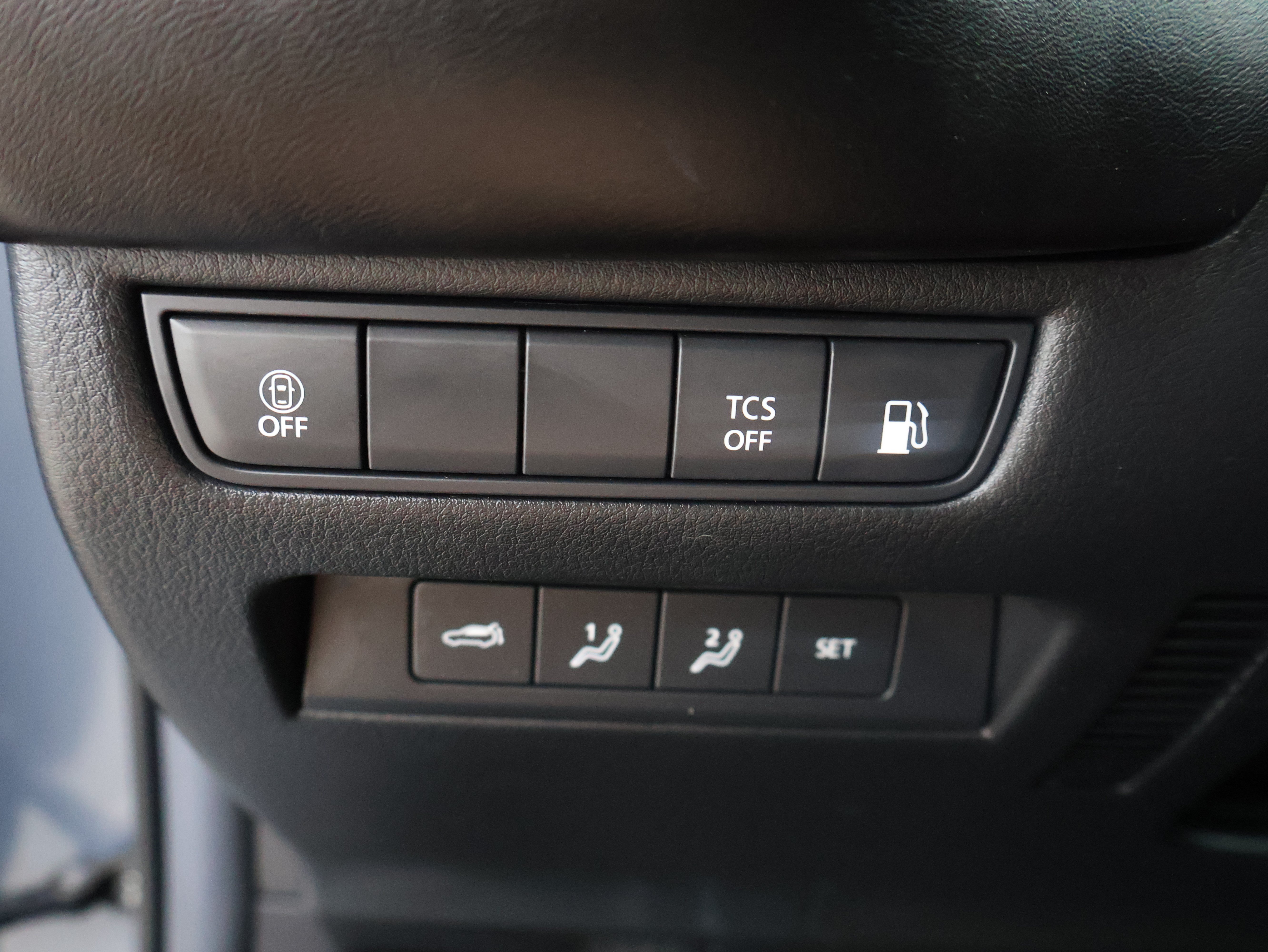 Used 2025 MAZDA CX-50 AWD 2.5 Hybrid w/ Premium Pkg image 43