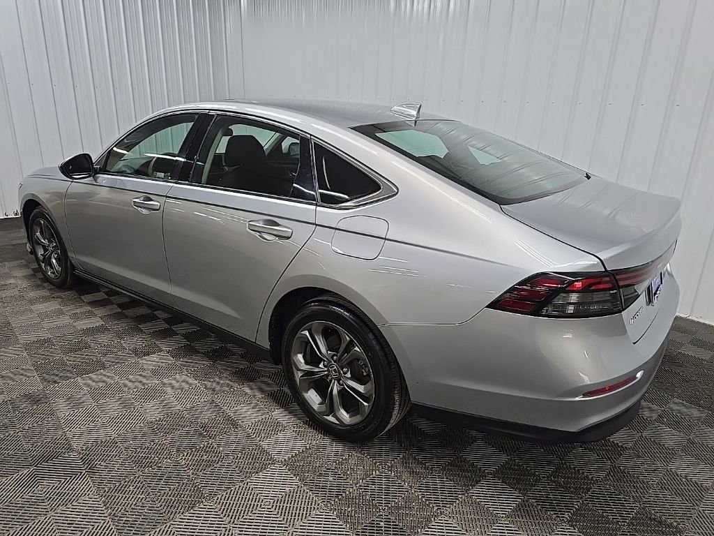 Used 2023 Honda Accord EX image 9