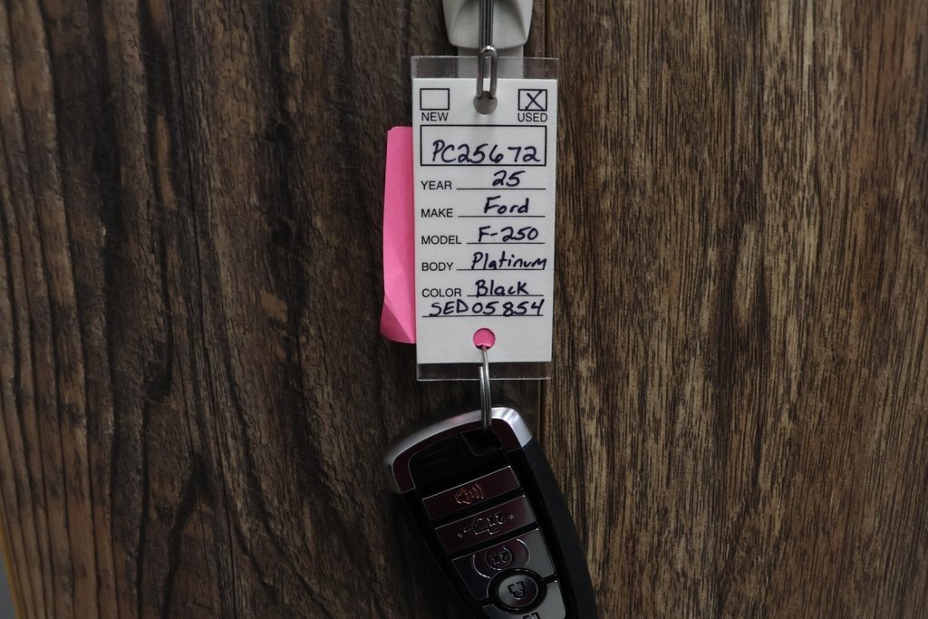 Used 2025 Ford F250 Platinum image 13