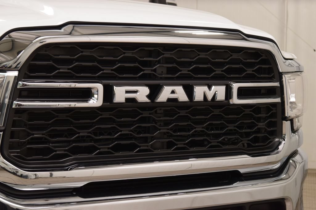 Used 2024 RAM 3500 Tradesman AWD/4WD image 11