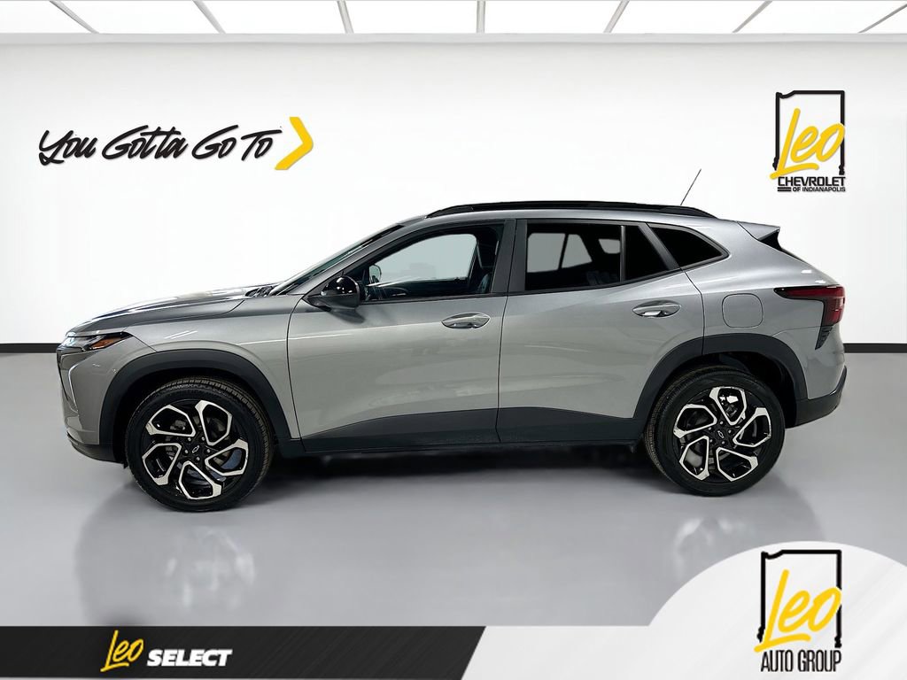 Certified 2024 Chevrolet Trax RS w/ Driver Confidence Package image 8