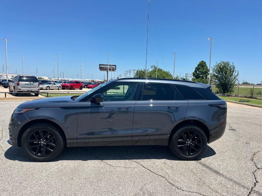 Used 2025 Land Rover Range Rover Velar Dynamic SE AWD/4WD image 2
