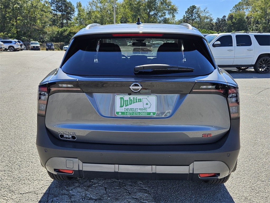 New 2026 Nissan Kicks SR image 8