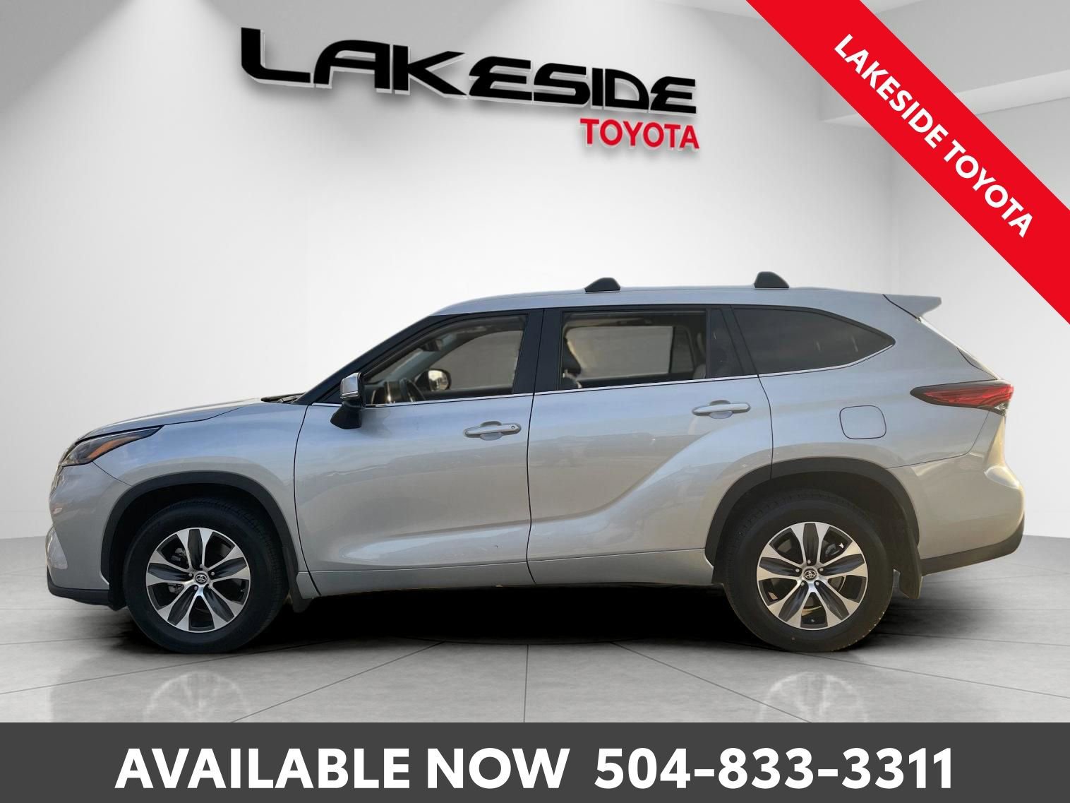 Used 2023 Toyota Highlander L video 3