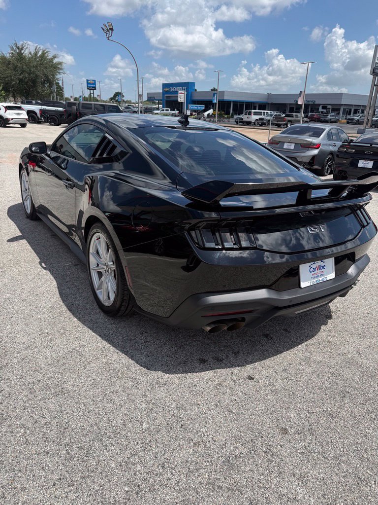 Used 2025 Ford Mustang GT Premium RWD image 5