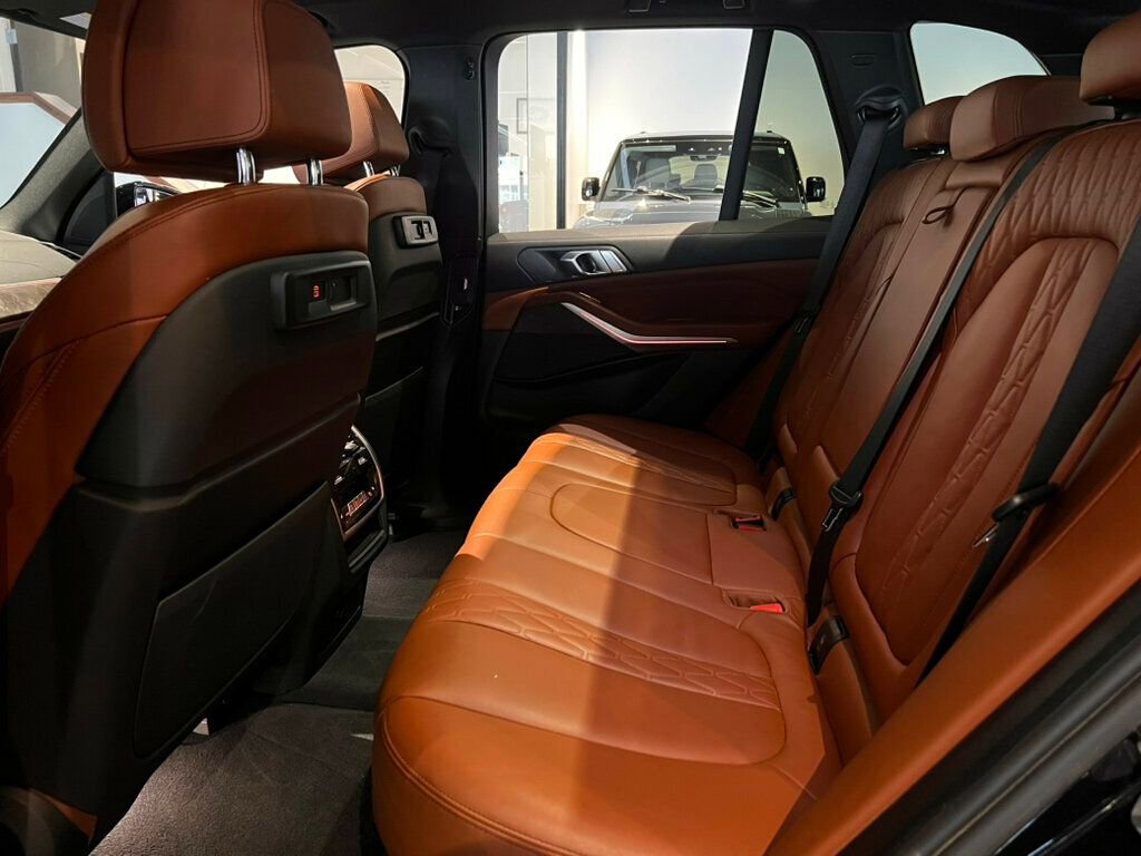 Used 2022 BMW X5 xDrive40i w/ M Sport Package image 25