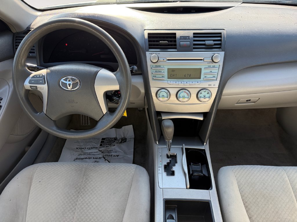Used 2009 Toyota Camry LE FWD image 10