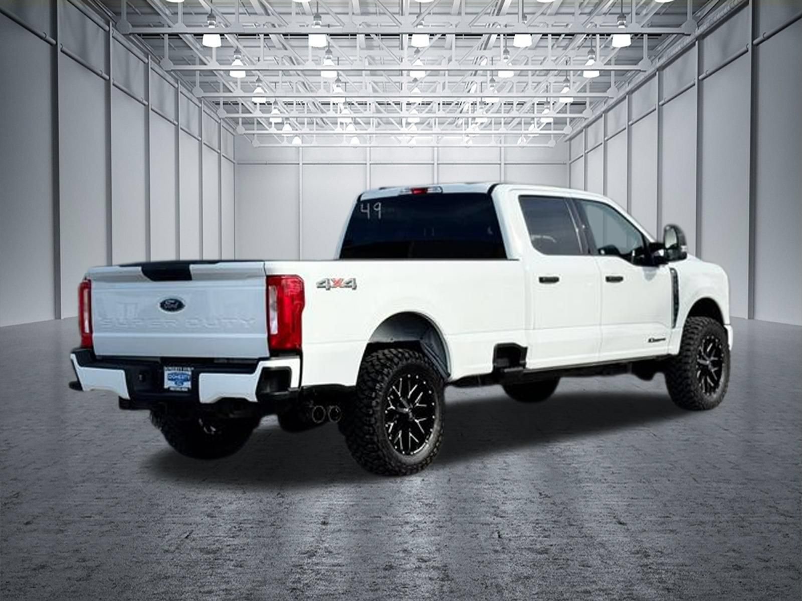 Used 2024 Ford F350 XLT AWD/4WD image 11
