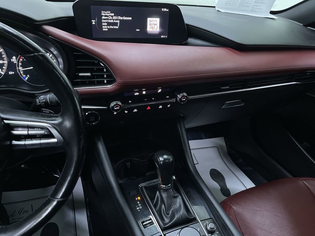 Used 2021 MAZDA MAZDA3 Hatchback w/Premium Plus Pkg image 20