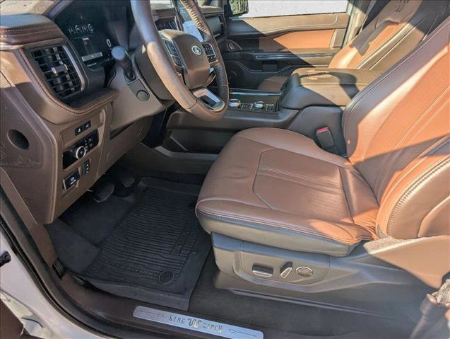 Used 2024 Ford Expedition King Ranch image 17
