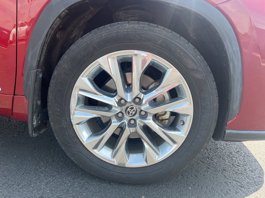 Used 2021 Toyota Highlander Limited AWD/4WD image 12