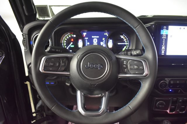 Used 2024 Jeep Wrangler High Altitude AWD/4WD image 14