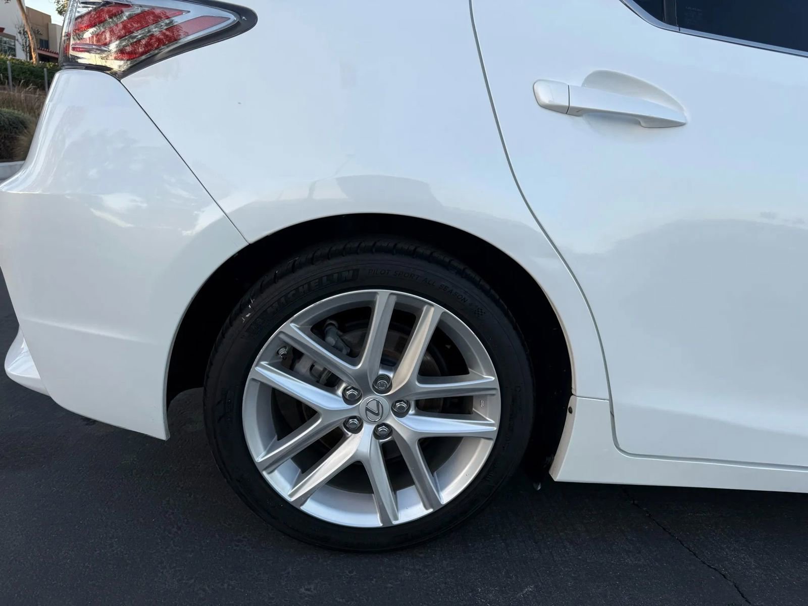 Used 2014 Lexus CT 200h Premium image 13