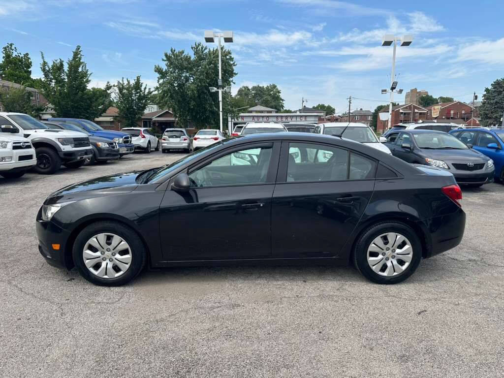 Used 2014 Chevrolet Cruze LS FWD image 6