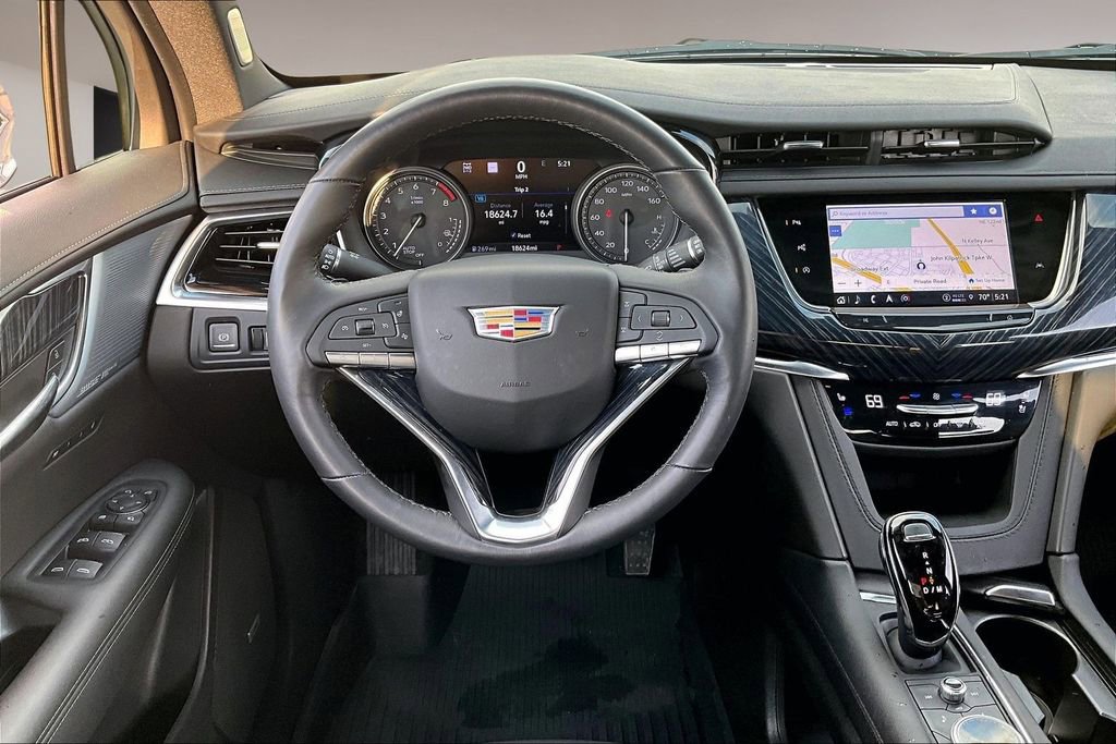 Certified 2024 Cadillac XT6 Premium Luxury w/ Technology Package image 5