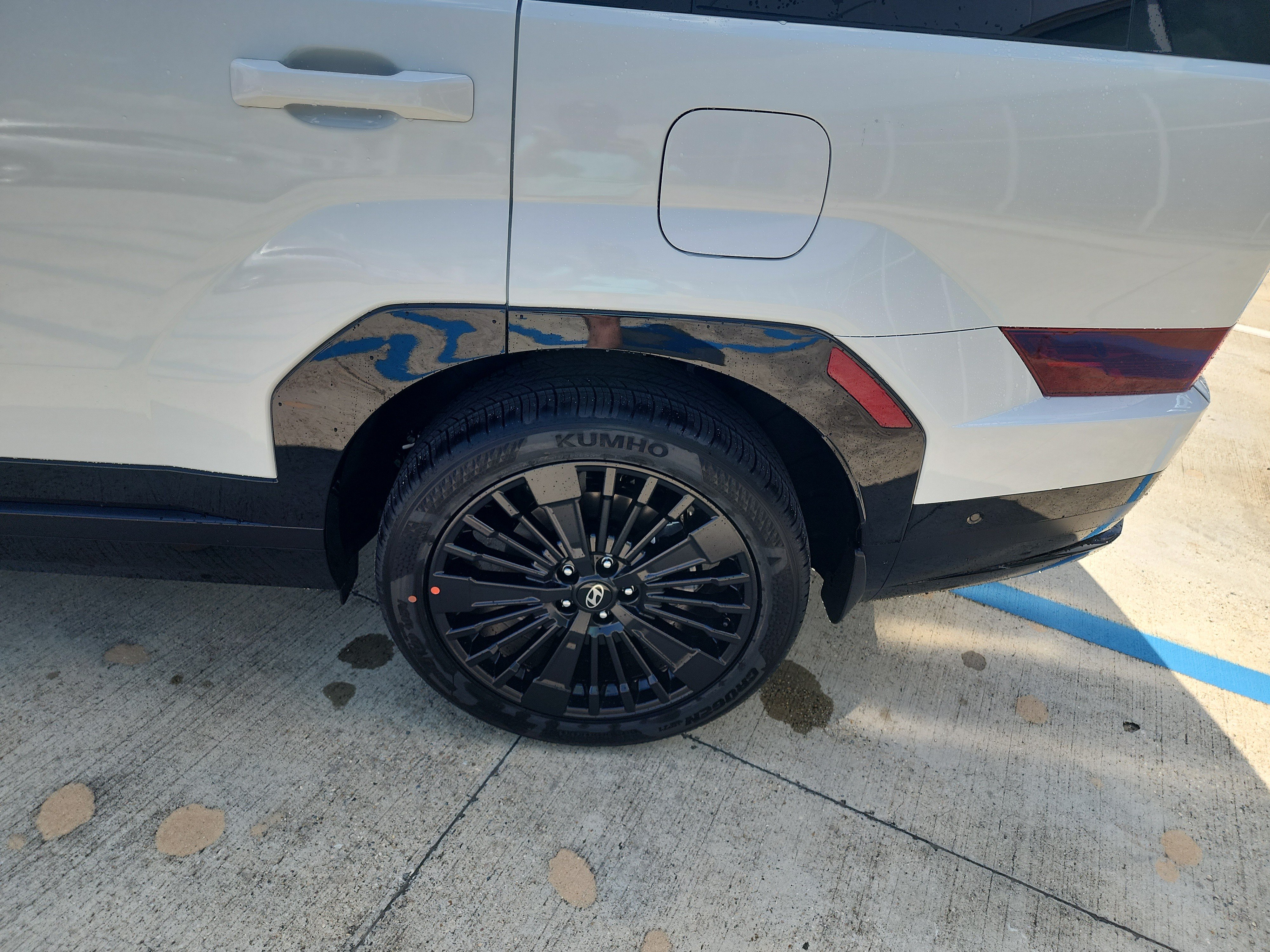 New 2027 Hyundai Santa Fe Calligraphy FWD image 11