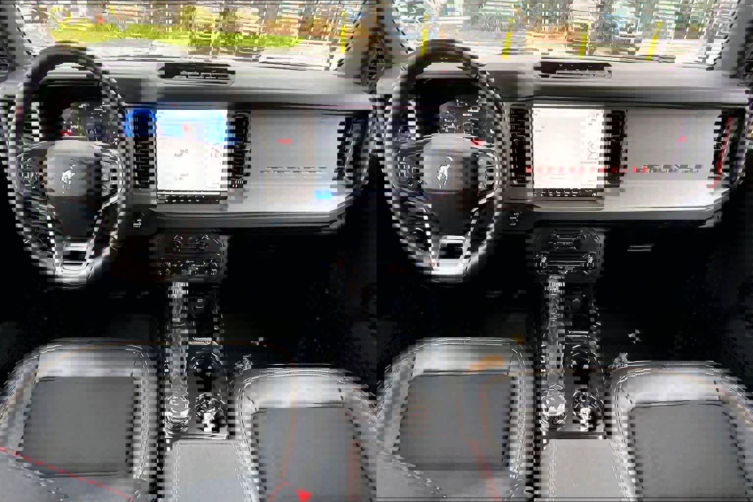 Certified 2025 Ford Bronco Big Bend w/ Black Diamond Package image 15