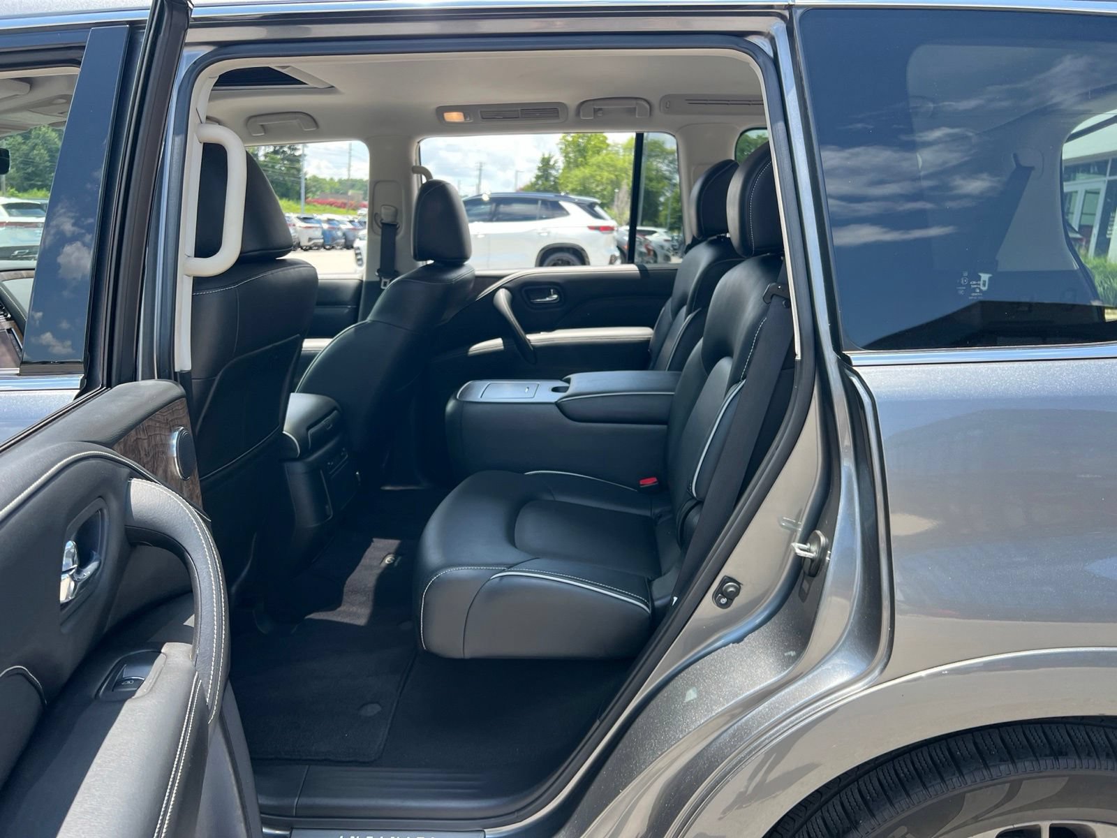 Used 2021 INFINITI QX80 Premium Select w/ Cargo Package RWD image 31