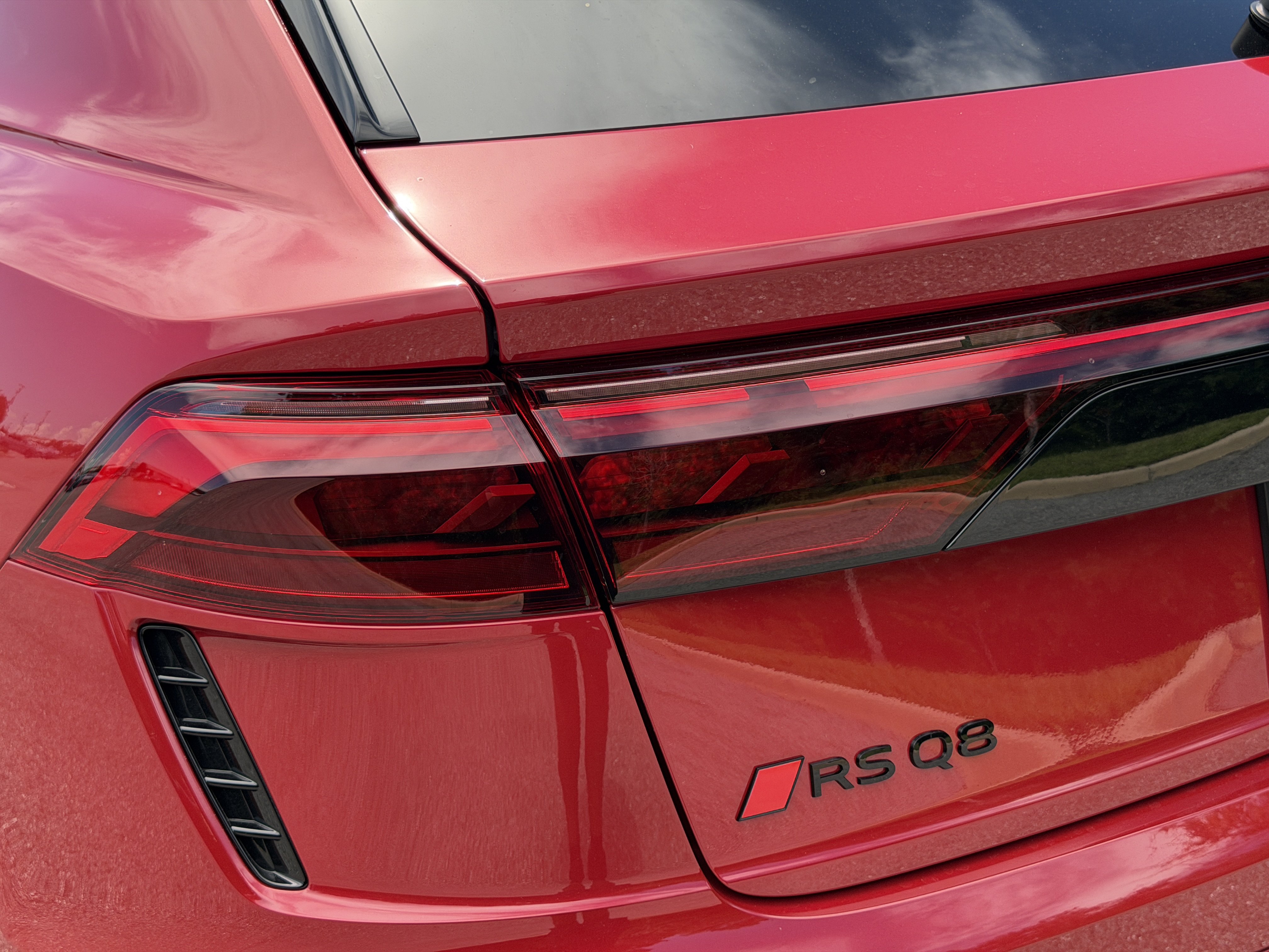 New 2027 Audi RS Q8 performance AWD/4WD image 10