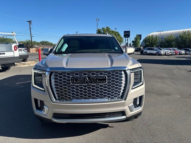 Used 2021 GMC Yukon Denali AWD/4WD image 3
