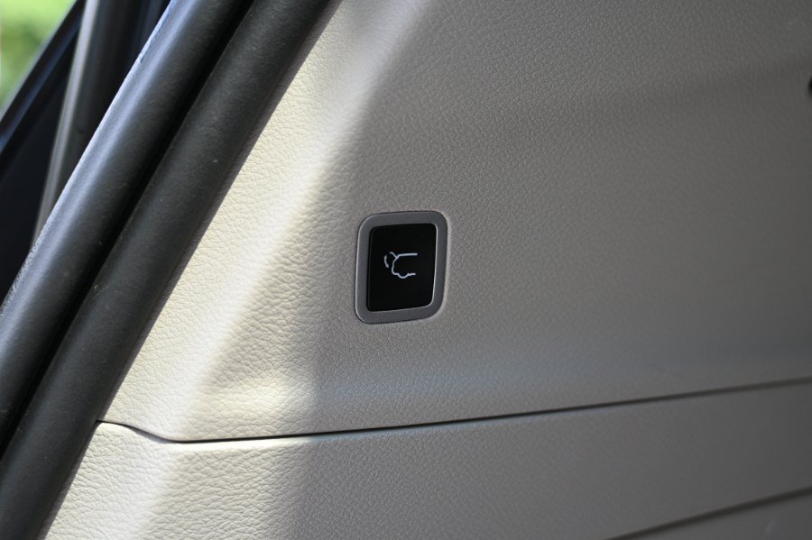 Used 2024 Chrysler Pacifica Touring-L FWD image 20
