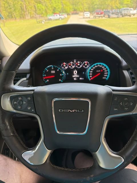 Used 2017 GMC Yukon Denali w/ Open Road Package AWD/4WD image 25