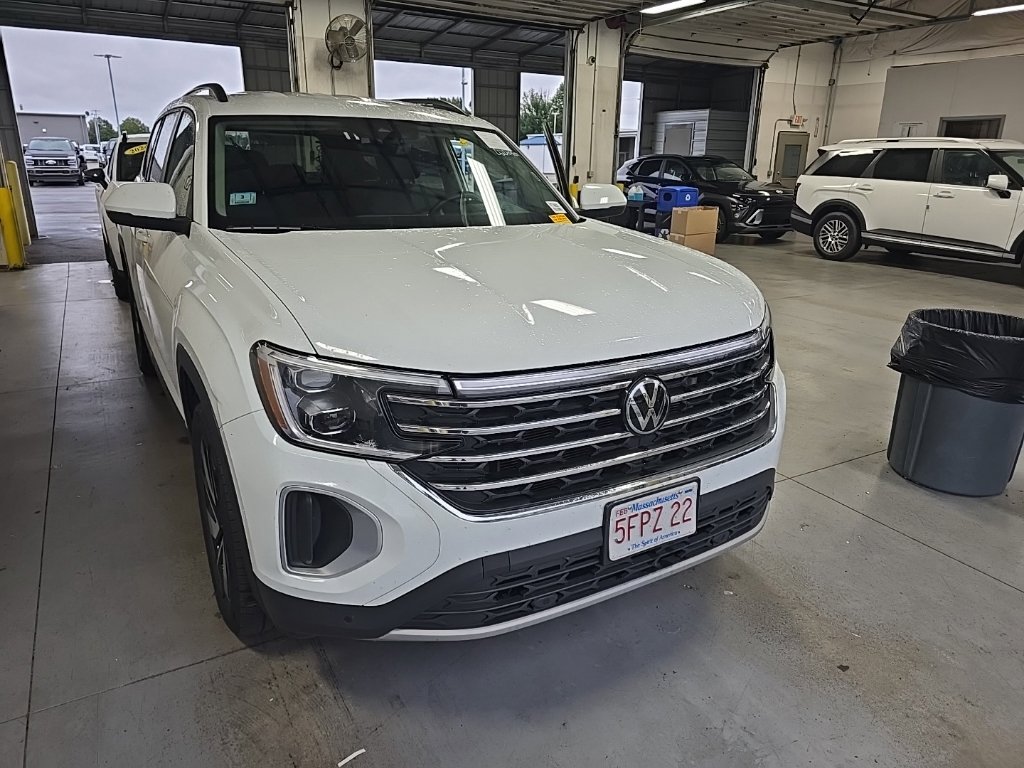Used 2025 Volkswagen Atlas SE