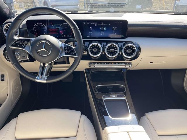 Used 2024 Mercedes-Benz CLA 250 image 4