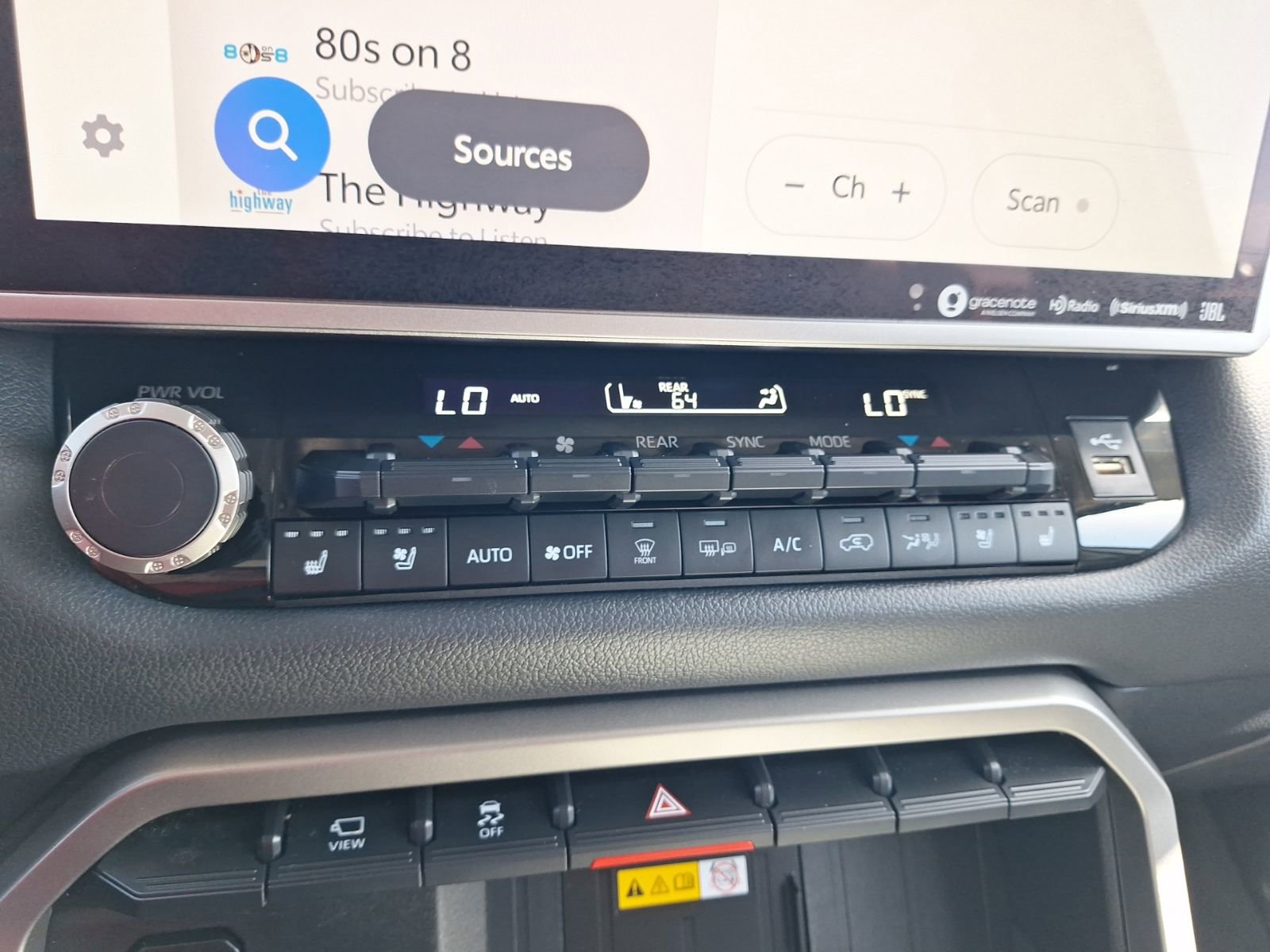 Used 2024 Toyota Sequoia Limited image 27