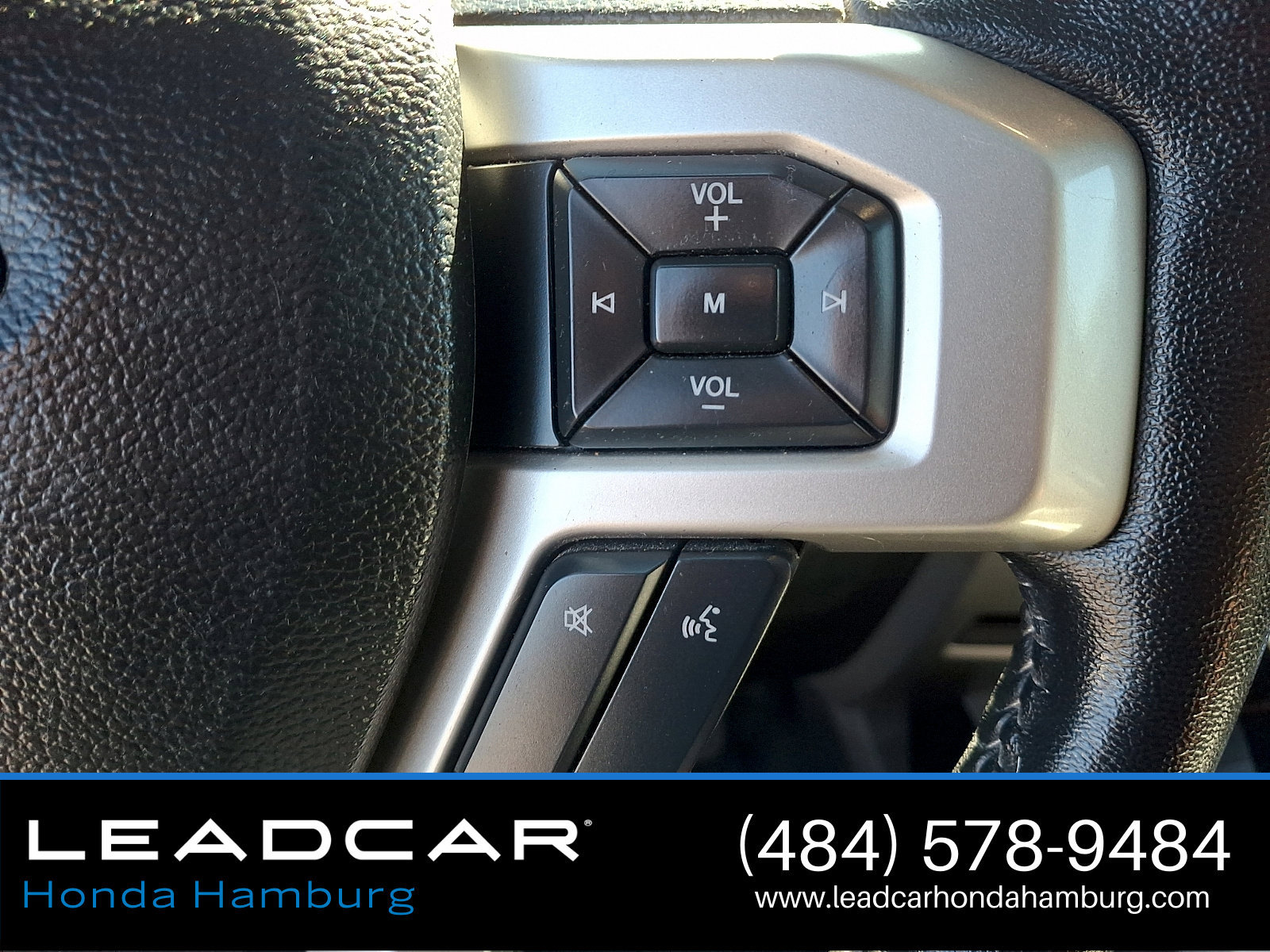 Used 2018 Ford F150 Lariat w/ Equipment Group 502A Luxury AWD/4WD image 24