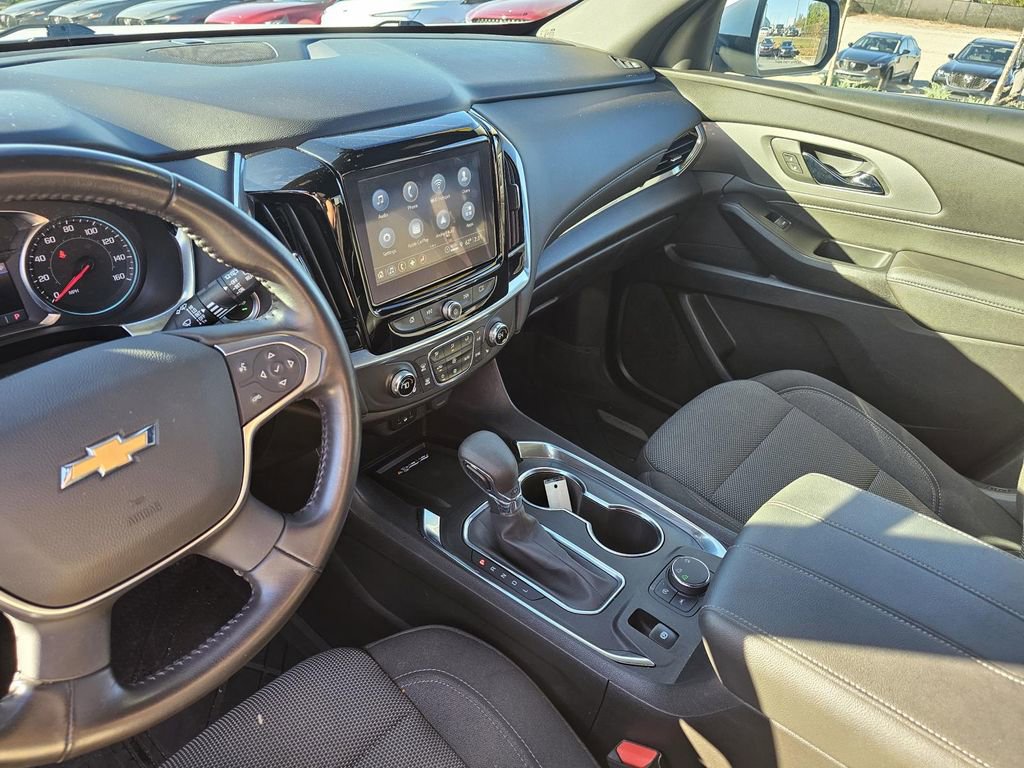 Used 2022 Chevrolet Traverse LT w/ LPO, Floor Liner Package image 22