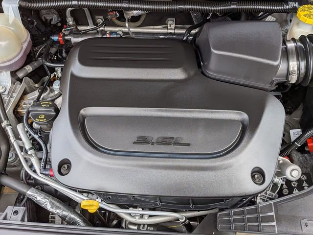 Certified 2024 Chrysler Pacifica Touring-L image 31