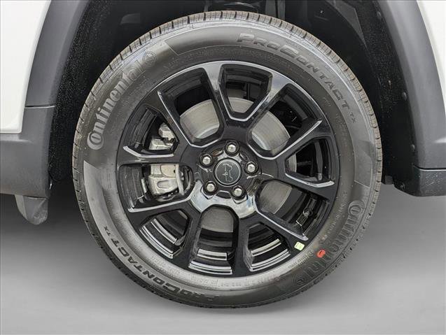 New 2026 Jeep Compass Latitude image 9