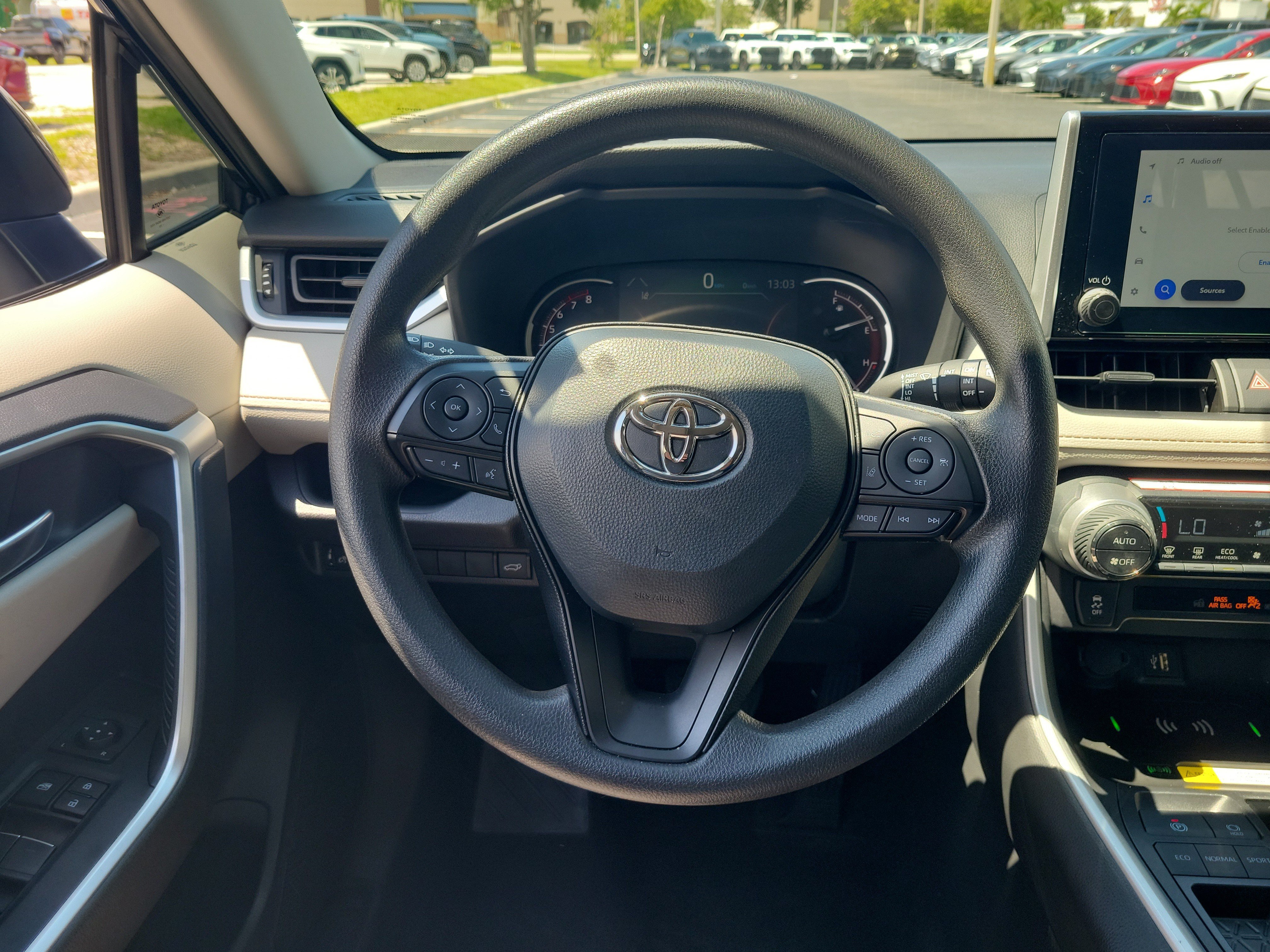 Used 2025 Toyota RAV4 XLE w/ Convenience Package FWD image 17