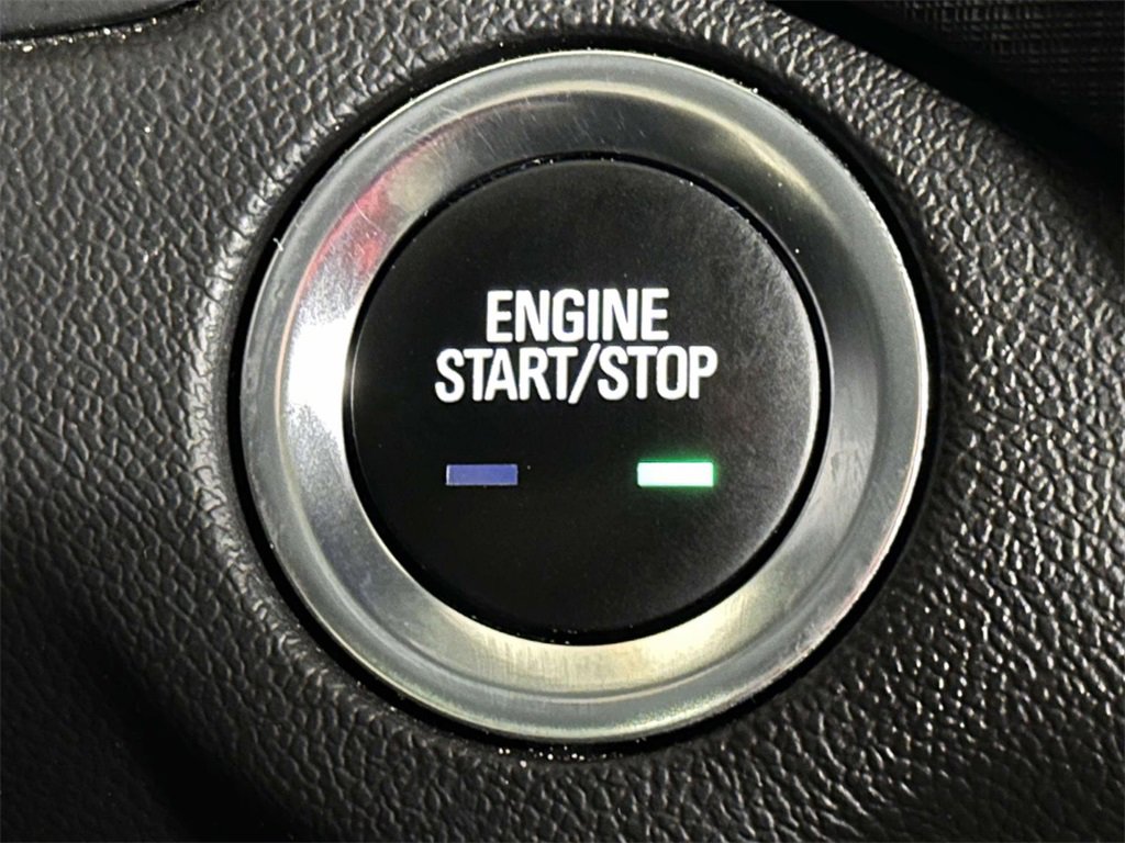 Used 2023 Chevrolet Equinox RS w/ RS Leather Package image 30