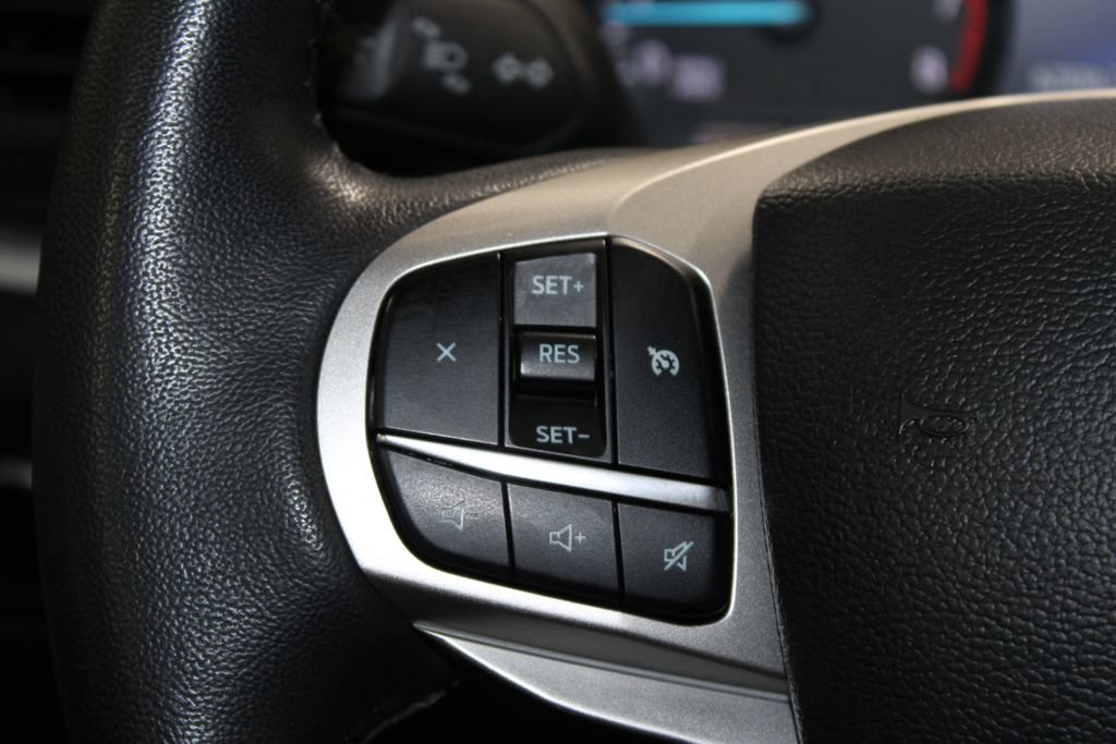Used 2023 Ford Explorer XLT AWD/4WD image 37