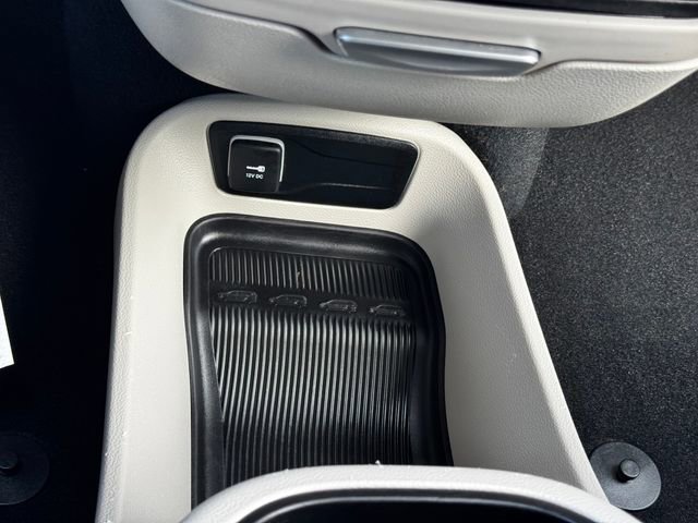 Certified 2024 Chrysler Pacifica Select image 41