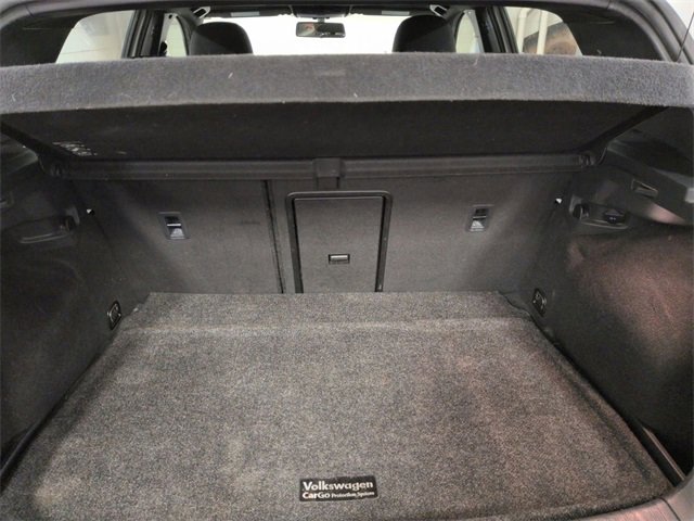 Used 2016 Volkswagen Golf S image 27