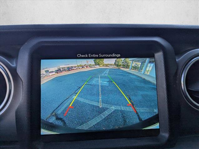 Used 2018 Jeep Wrangler Unlimited Sahara image 18