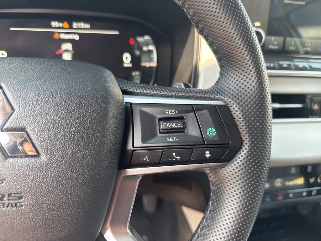 Used 2024 Mitsubishi Outlander SEL image 23