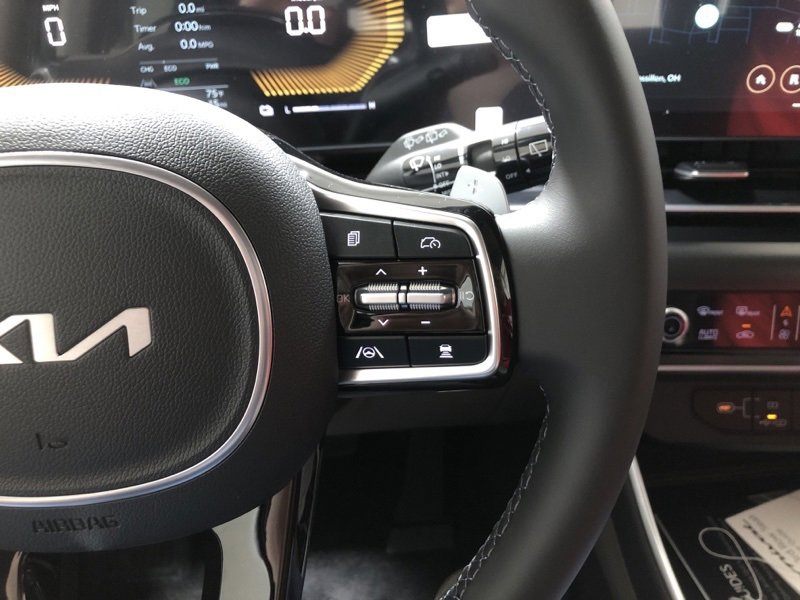 New 2026 Kia Carnival LXS image 24