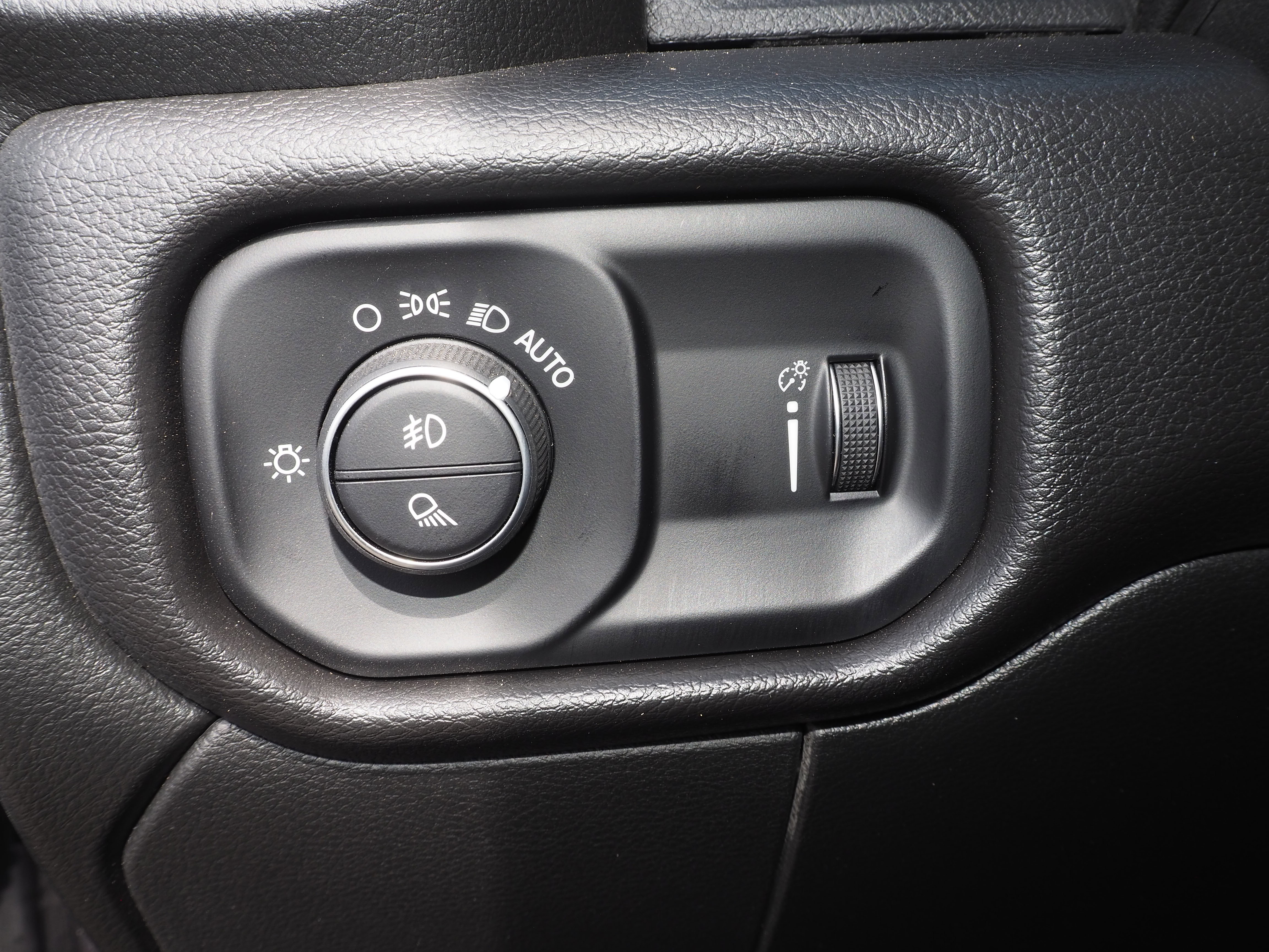 New 2025 RAM 2500 Tradesman image 28