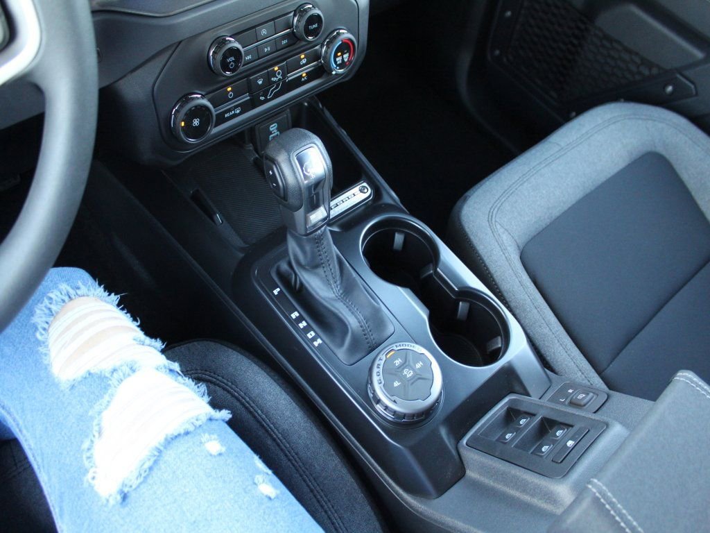 New 2025 Ford Bronco 4-Door image 9