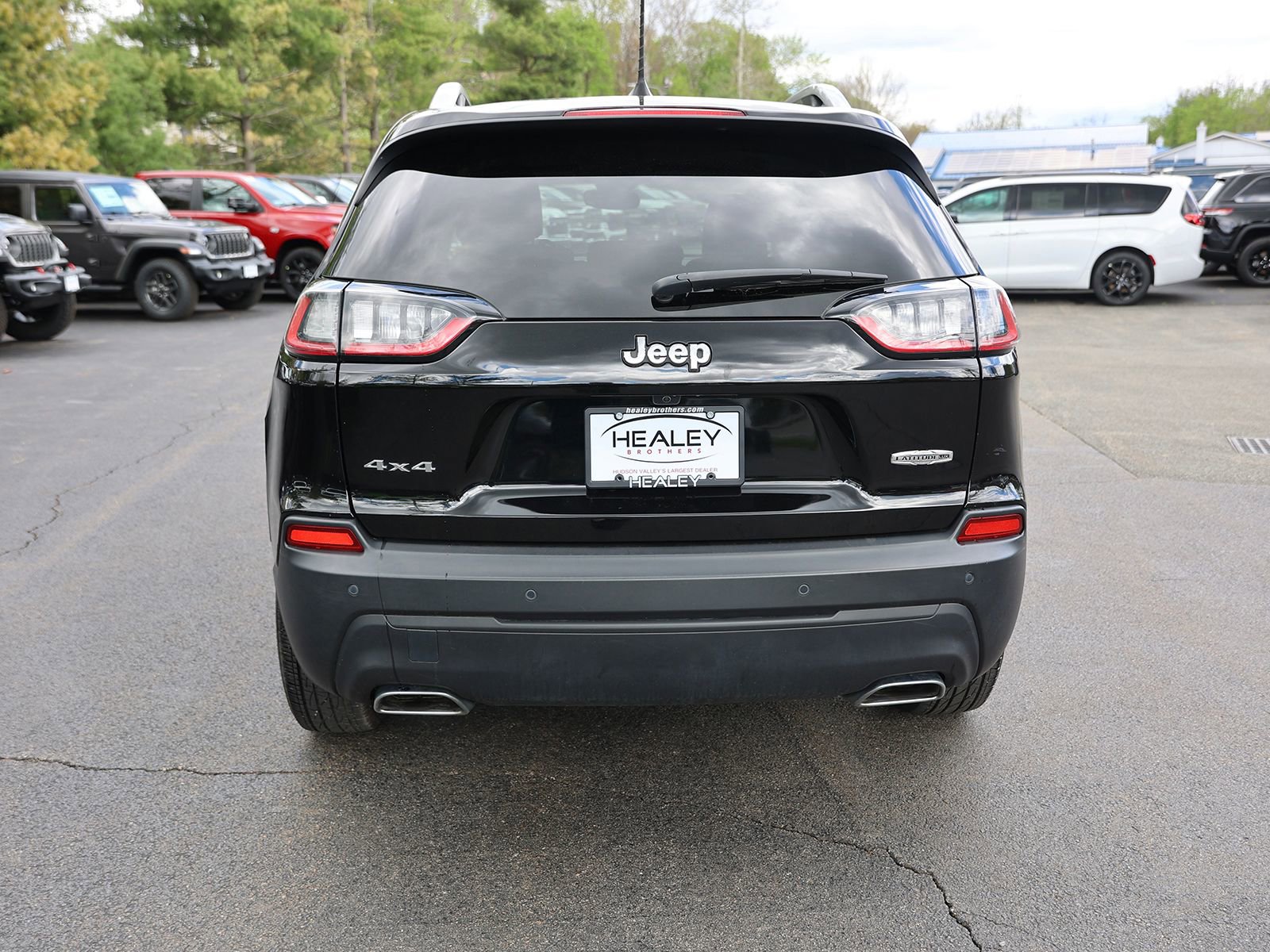 Used 2021 Jeep Cherokee Latitude Lux w/ Comfort/Convenience Group image 6