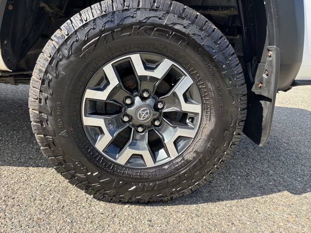 Used 2021 Toyota Tacoma TRD Off-Road AWD/4WD image 22
